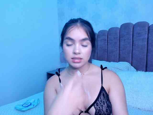 Kimmie-Bloomie webcam