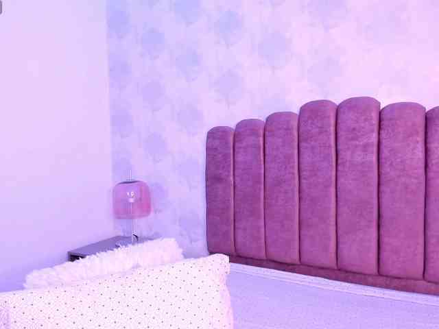Kimmie-Bloomie webcam
