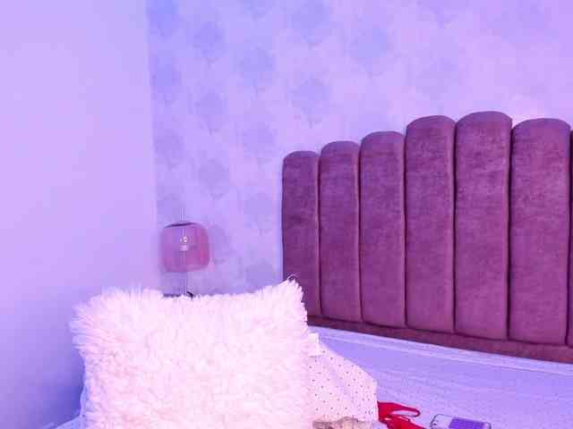 Kimmie-Bloomie webcam