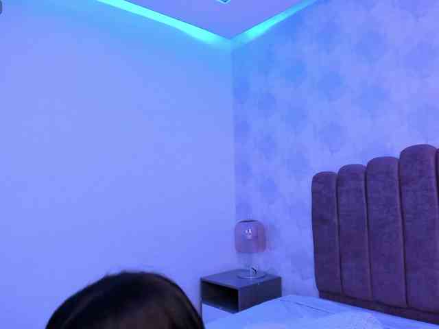 Kimmie-Bloomie webcam