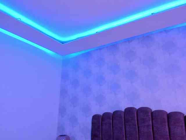 Kimmie-Bloomie webcam