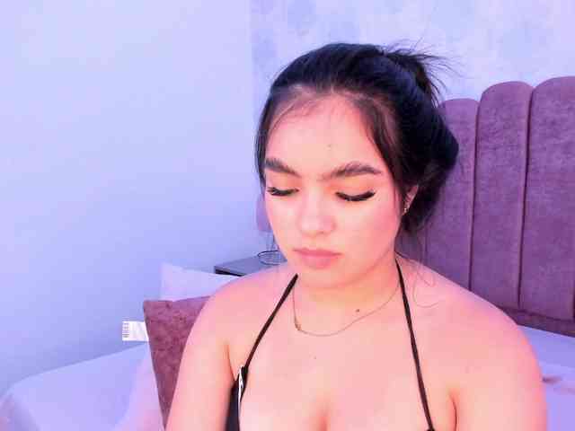 Kimmie-Bloomie webcam