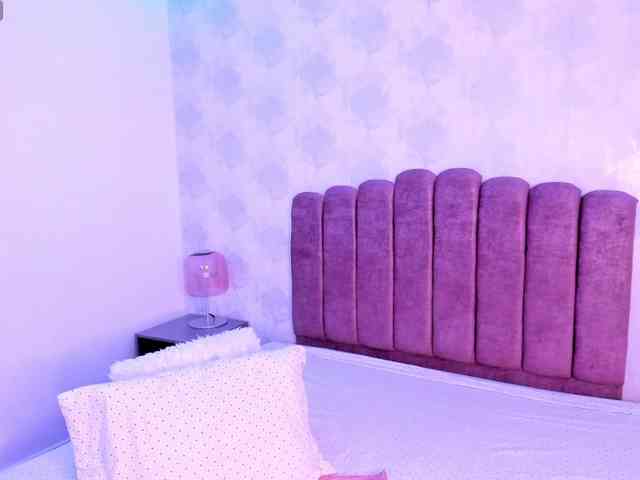 Kimmie-Bloomie webcam