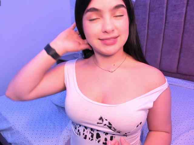 Kimmie-Bloomie webcam