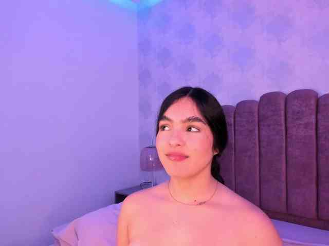 Kimmie-Bloomie webcam
