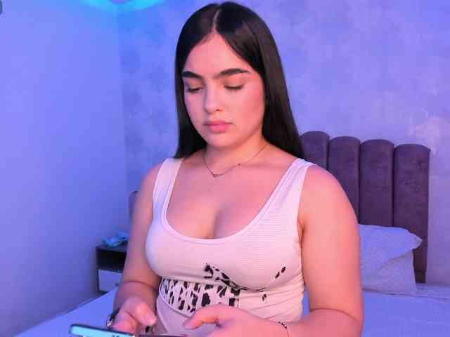 Kimmie-Bloomie webcam