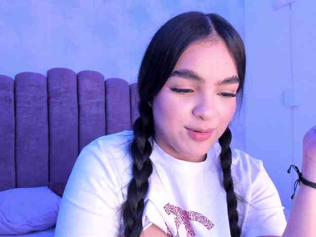 Kimmie-Bloomie webcam