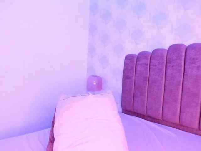Kimmie-Bloomie webcam