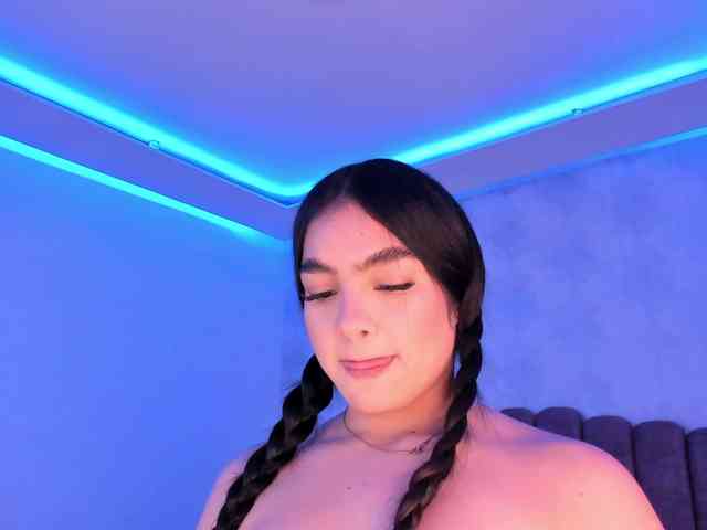 Kimmie-Bloomie webcam