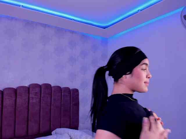 Kimmie-Bloomie webcam