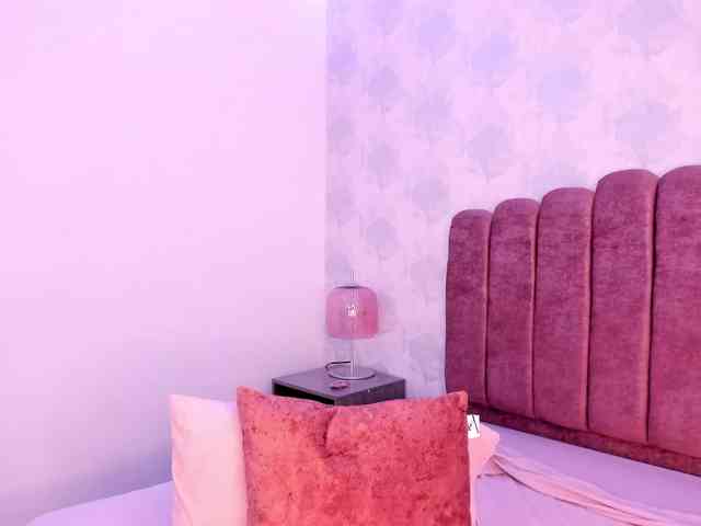 Kimmie-Bloomie webcam