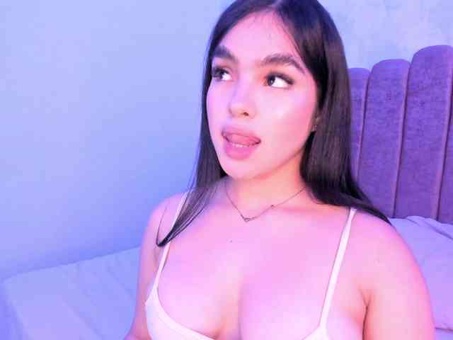 Kimmie-Bloomie webcam