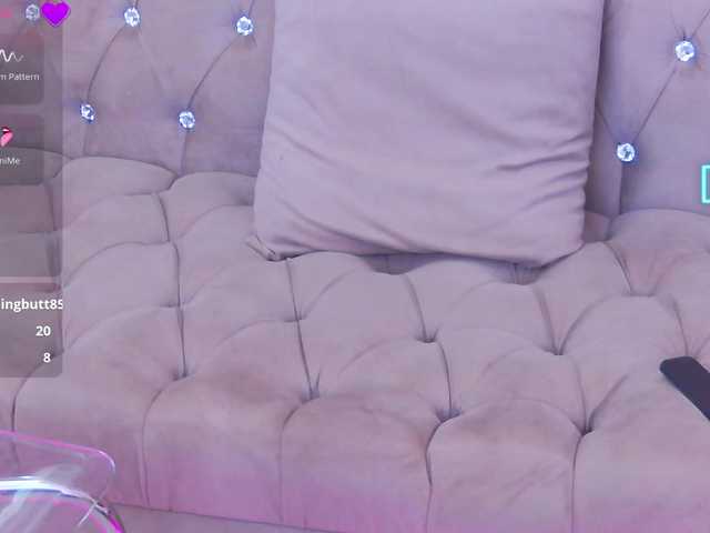 KyaraVale live cam on BongaCams