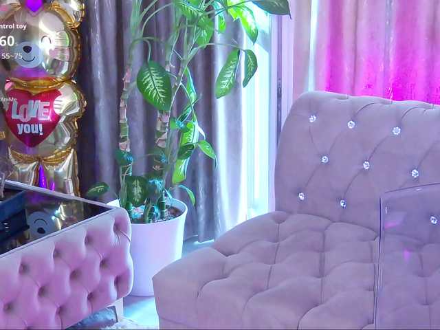 KyaraVale live cam on BongaCams