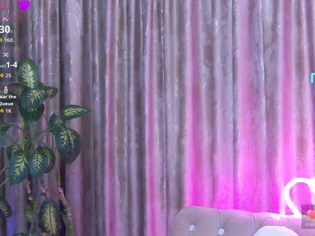 KyaraVale, live now on BongaCams