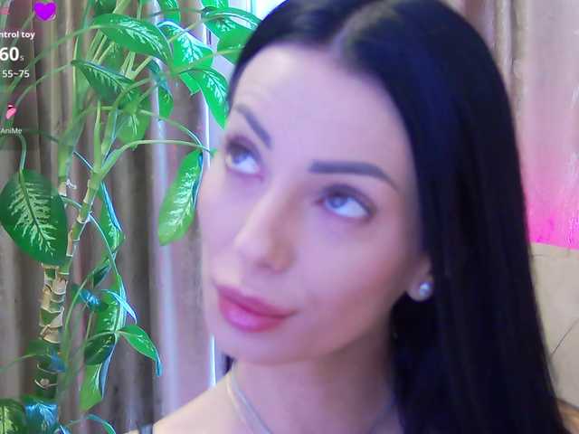 KyaraVale live cam on BongaCams