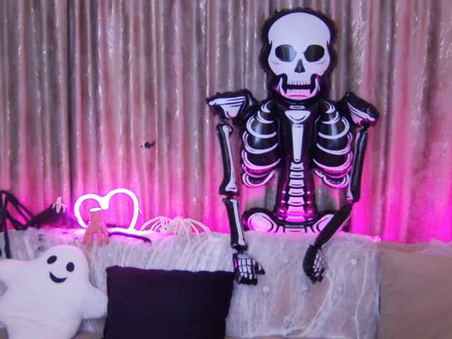 KyaraVale live cam on BongaCams