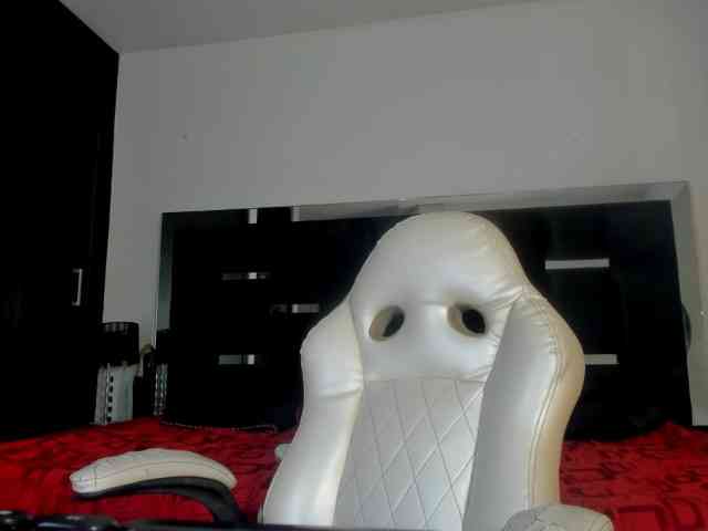 eylenbigcock33