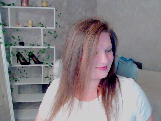 MilaLluna live cam on BongaCams
