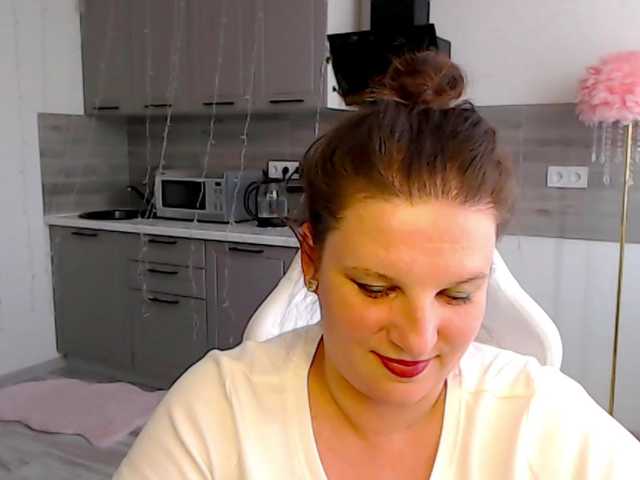 MilaLluna live cam on BongaCams