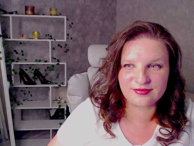 MilaLluna live cam on BongaCams