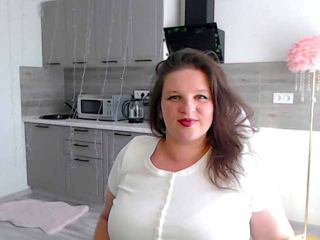 MilaLluna live cam on BongaCams