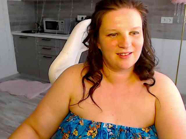 MilaLluna webcam