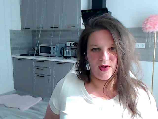 MilaLluna webcam