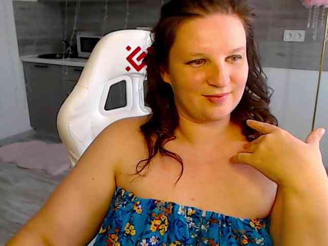 MilaLluna webcam