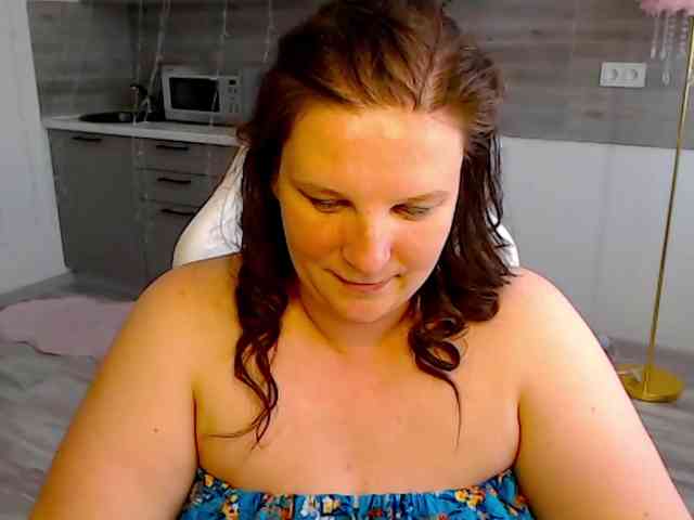 MilaLluna webcam