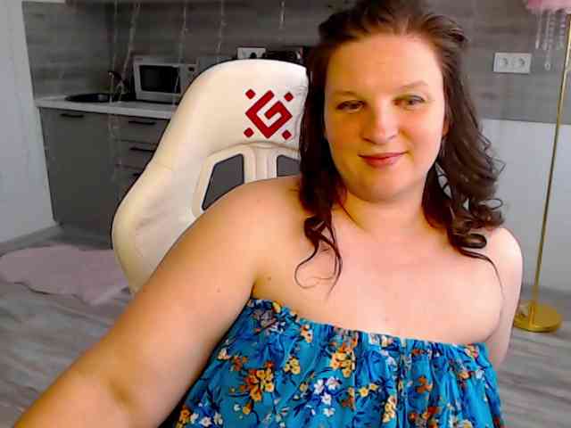 MilaLluna webcam
