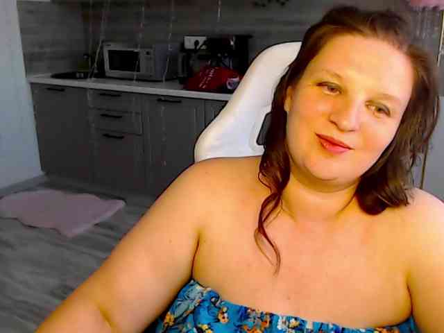 MilaLluna webcam