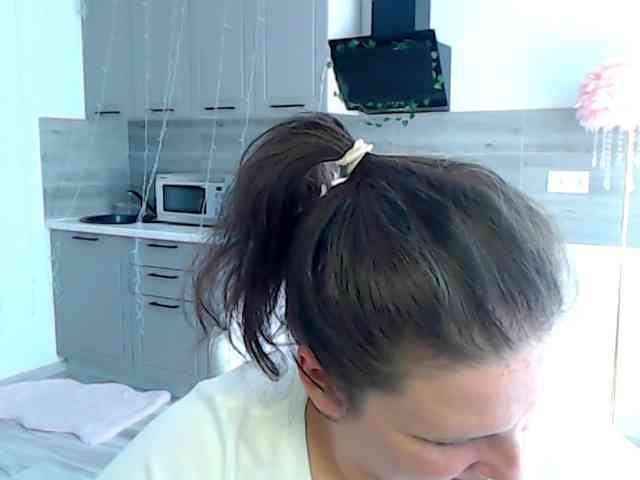 MilaLluna webcam