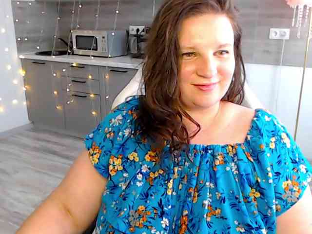 MilaLluna webcam