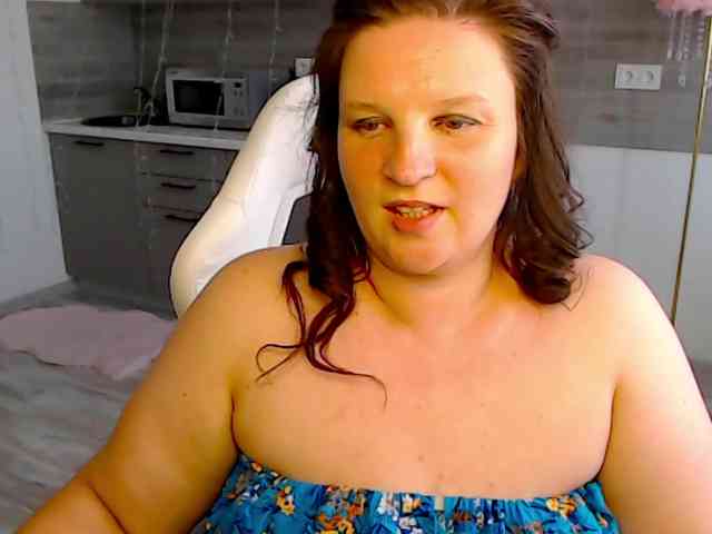 MilaLluna webcam