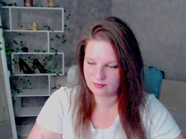 MilaLluna webcam