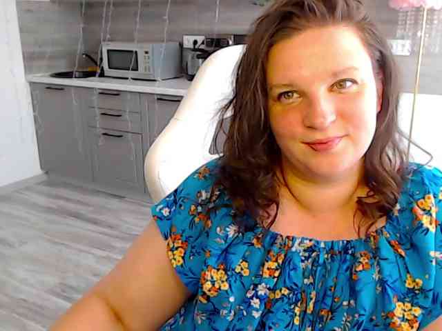 MilaLluna webcam