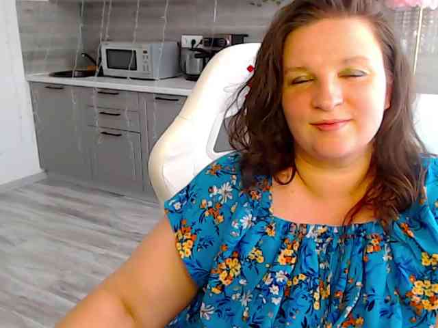 MilaLluna webcam