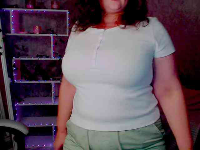 MilaLluna webcam