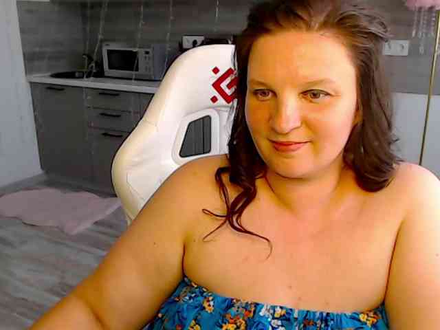 MilaLluna webcam