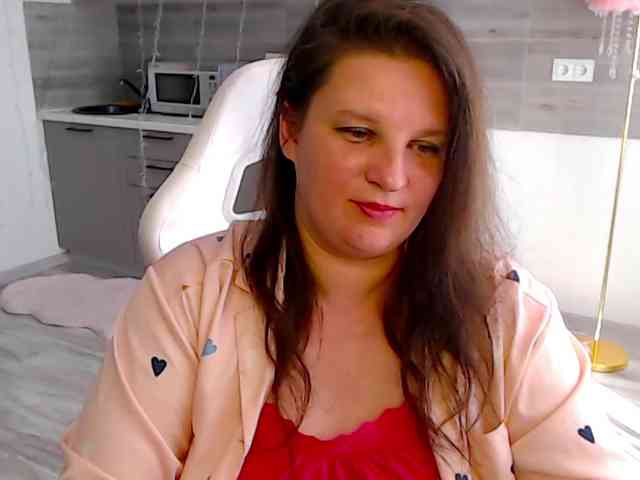 MilaLluna webcam