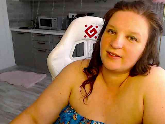 MilaLluna webcam