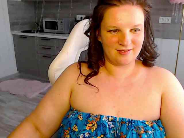 MilaLluna webcam