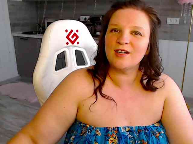 MilaLluna webcam
