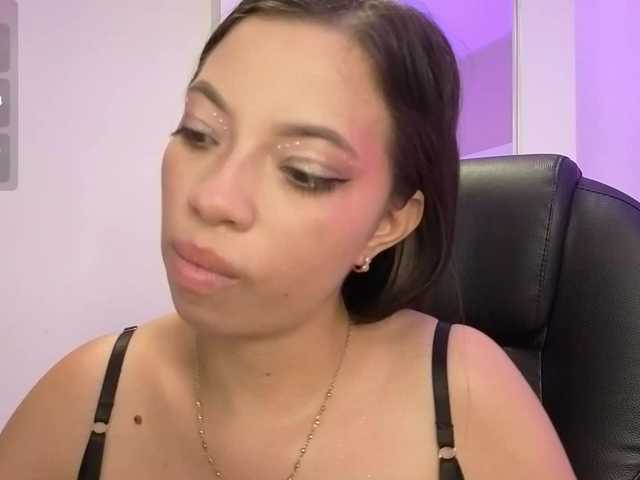 AshleyScott live cam on BongaCams