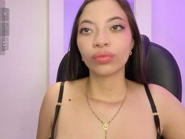 AshleyScott live cam on BongaCams