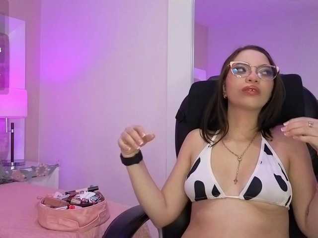 AshleyScott live cam on BongaCams
