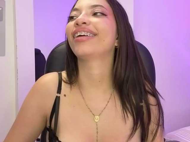 AshleyScott live cam on BongaCams