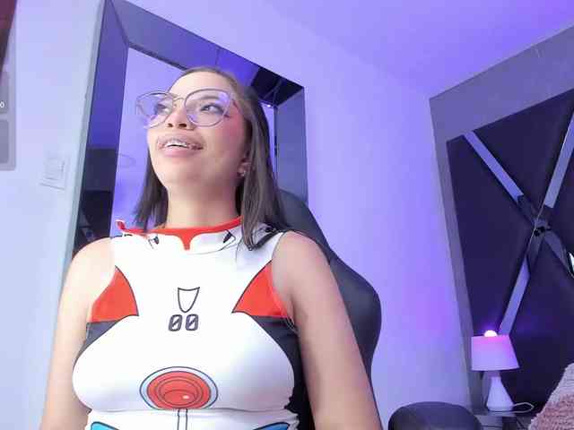 AshleyScott webcam