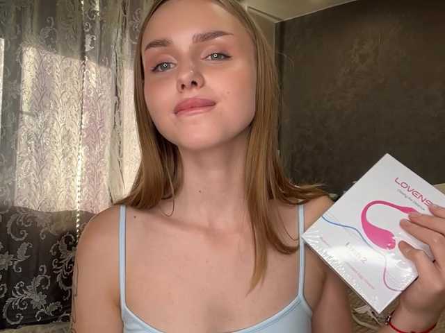 LaureGrage live cam on BongaCams